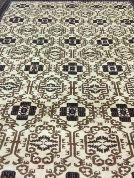 Cream and Brown Hand-knotted Silk and Wool Kashmiri Carpet; 5 X 7 Feet. RespectOrigins.Com