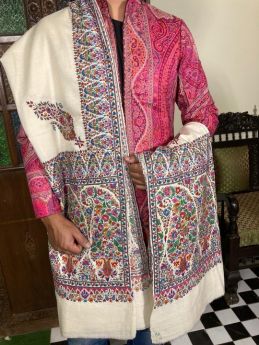 Grand Mens Pashmina Kashmiri Shawl in White with Sozni Embroidery; 106 X 53 Inches; RespectOrigins.com